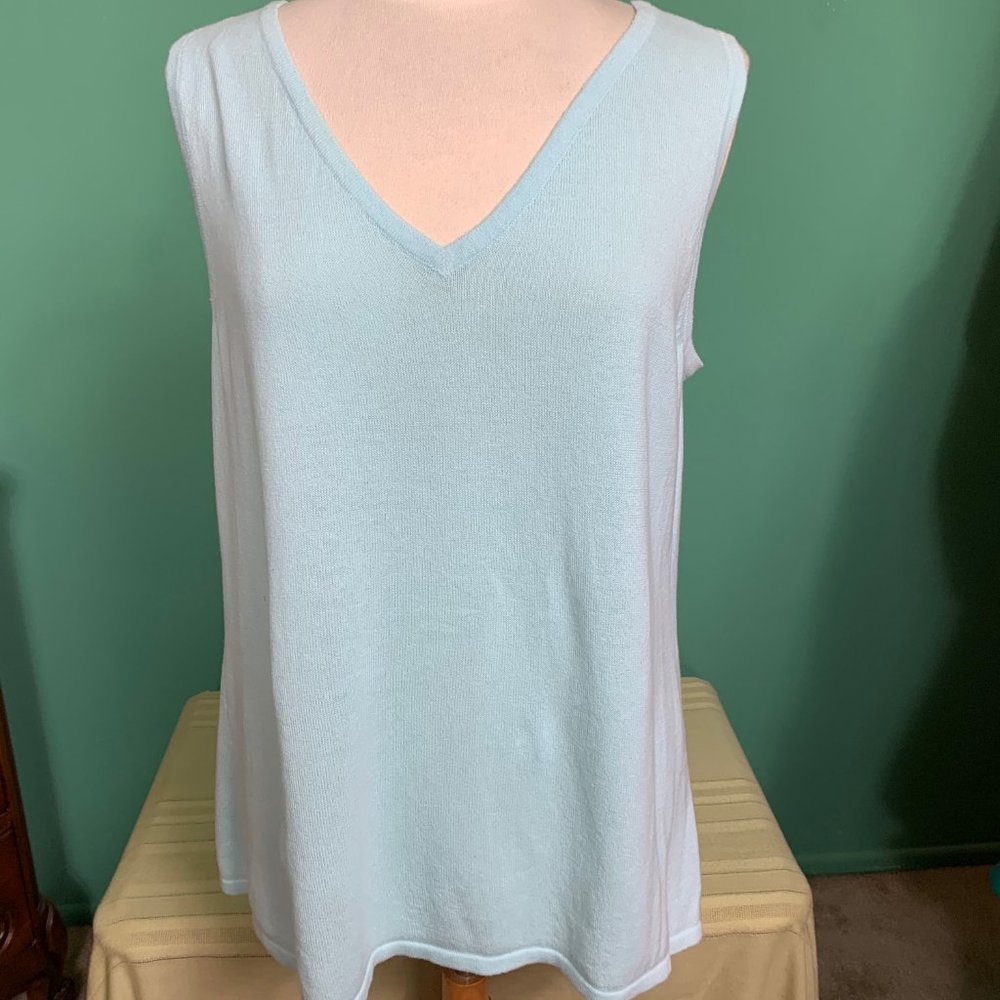Modern Soul V-neck top